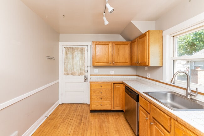Building Photo - 4153 N Whipple St