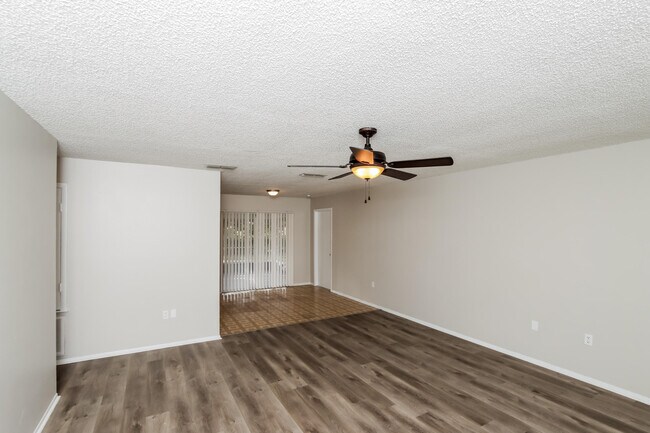 Building Photo - 1024 Porpoise Dr