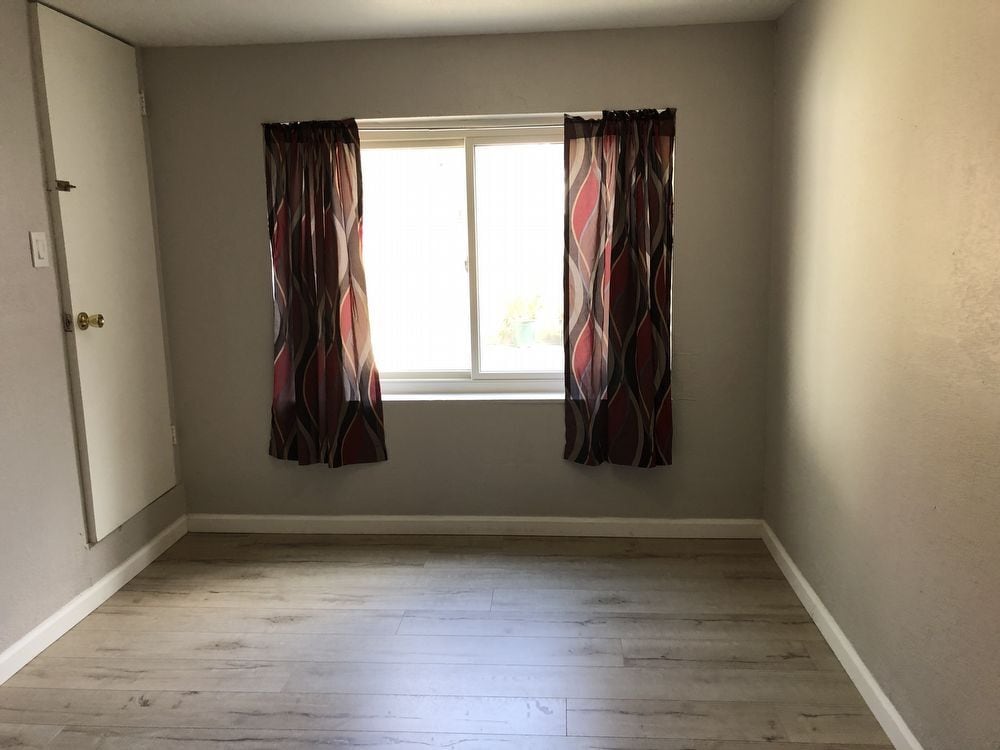 Primary Photo - Private Bedroom w/ Private Bathroom