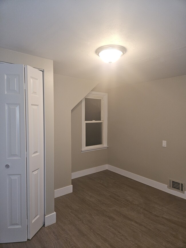 Foto del edificio - 8715 Ridge St