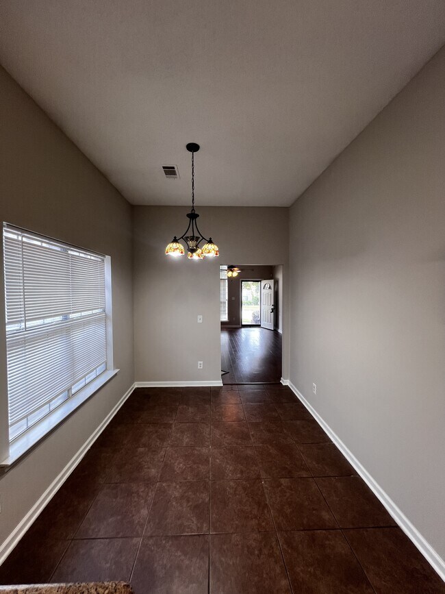 Building Photo - 6840 Mikayla Ln