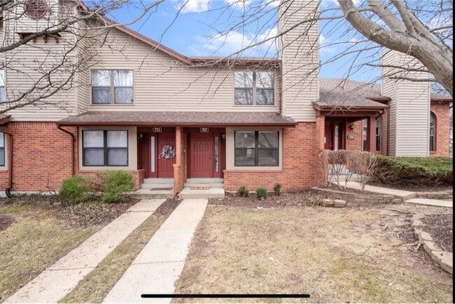 Building Photo - 707 Forest Trace Dr