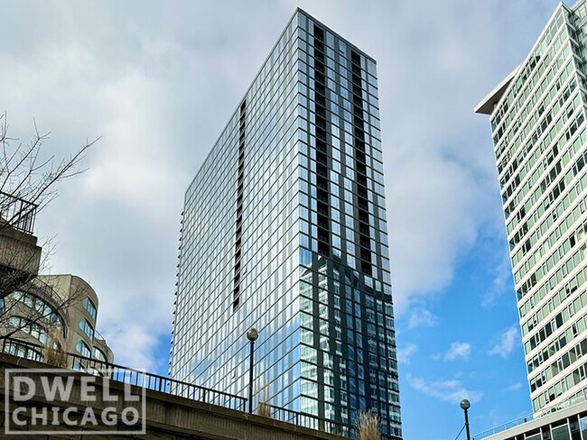 Building Photo - 104 W Polk St