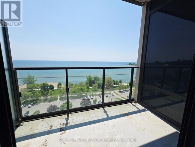Photo du bâtiment - 1928-1928 Lake Shore Blvd W