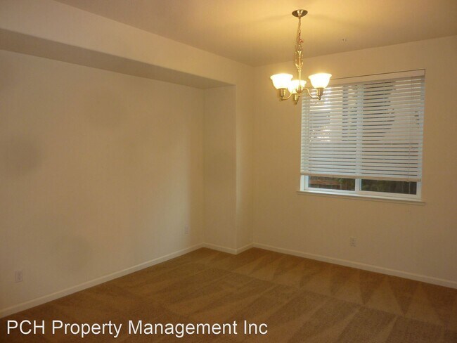 Foto del edificio - 5 br, 3 bath House - 1324 Mallard Creek Dr...