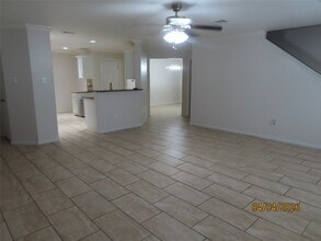 Building Photo - 15631 S Fall Fern Cir