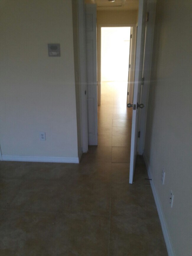 Foto del edificio - 1990 Fiesta Ridge Ct
