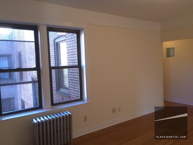 Building Photo - 4518 42nd St