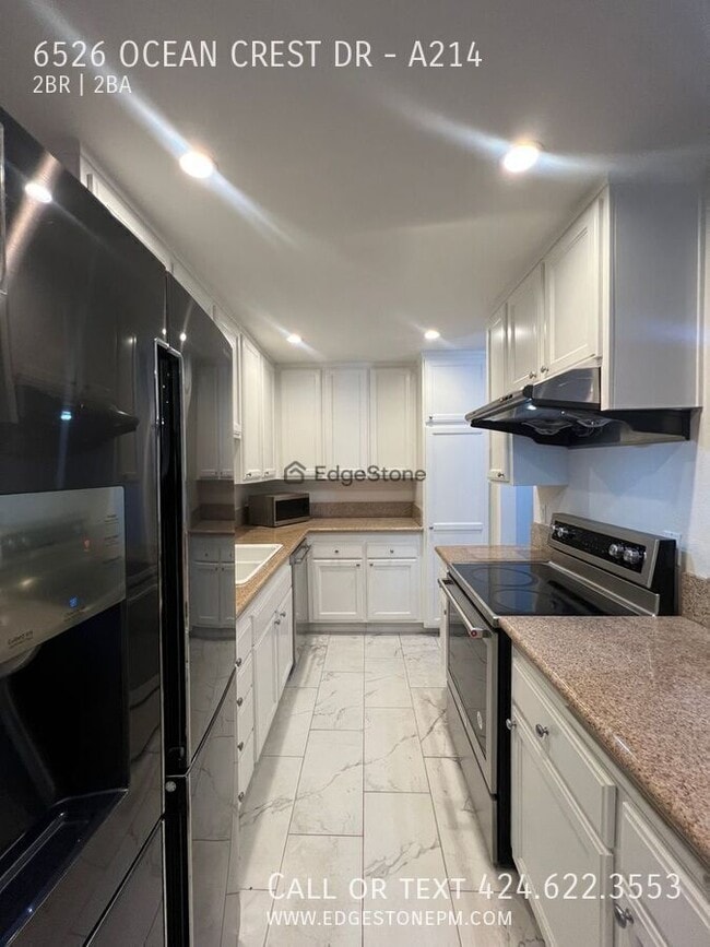Building Photo - 6526 Ocean Crest Dr