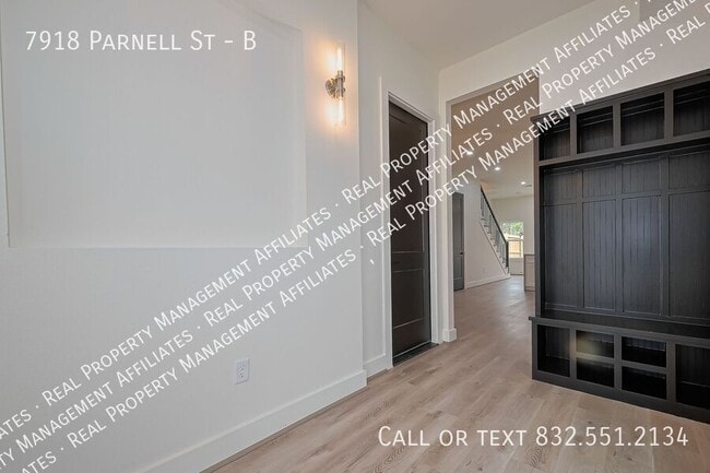 Foto del edificio - 7918 Parnell St