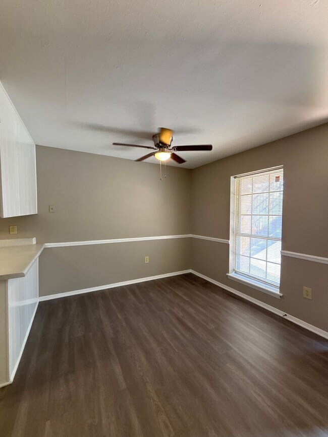 Foto del edificio - 1 BED 1 BATH CONDO AVAILABLE!