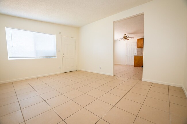 Foto del edificio - 3 Bedroom, 2 Bath Home, 1 Car Garage, Larg...