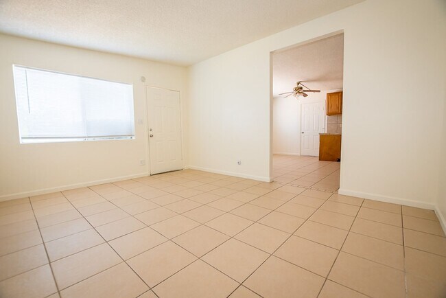 Foto del edificio - 3 Bedroom, 2 Bath Home, 1 Car Garage, Large Fenced Yard!