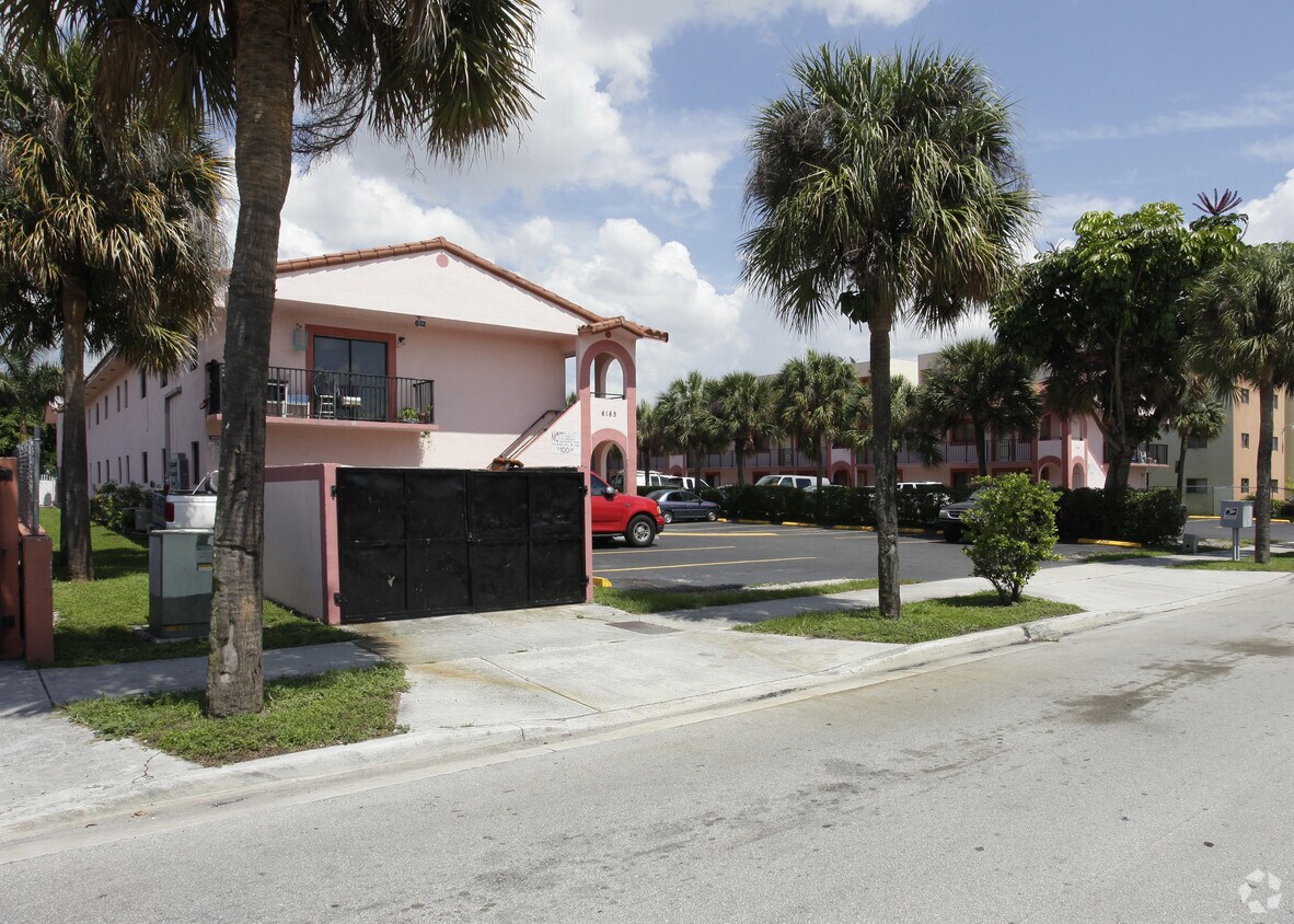 6141 -6165 W 22nd Ct - 6141-6165 W 22nd Ct