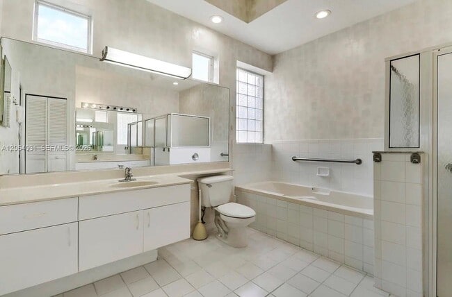 Building Photo - 2752 Barclay Ln