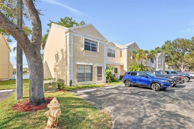 Building Photo - 2856 Belmont Ln