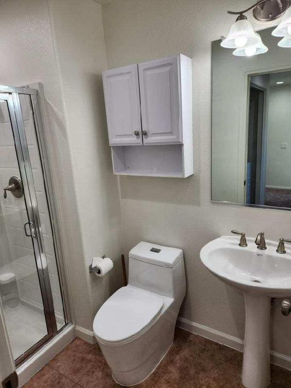 Foto del edificio - 956 Tarragon Ln