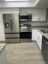 Building Photo - 5707 Foxlake Dr