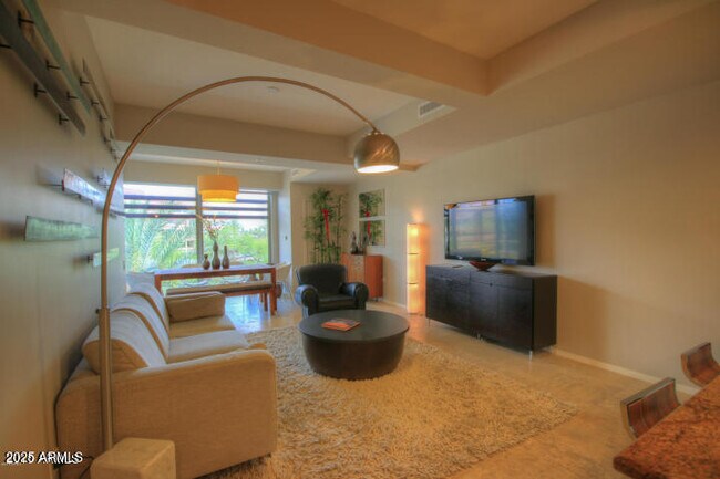 Foto del edificio - 7161 E Rancho Vista Dr