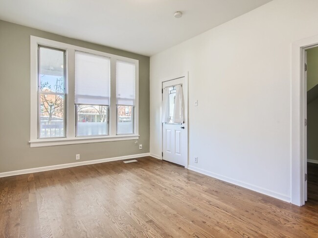Building Photo - 8506 S Mackinaw Ave