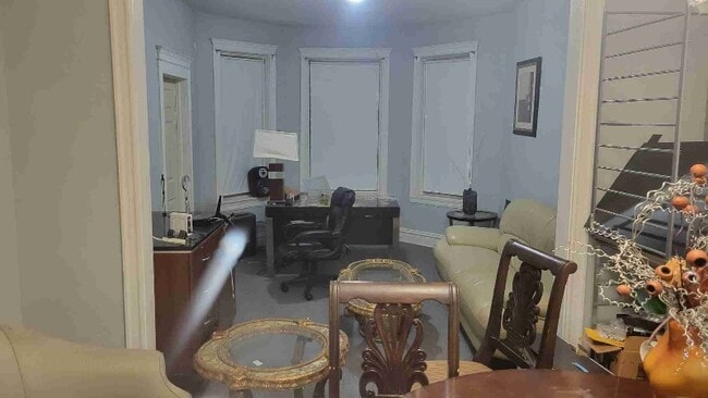 Foto del edificio - 738 W 51st St