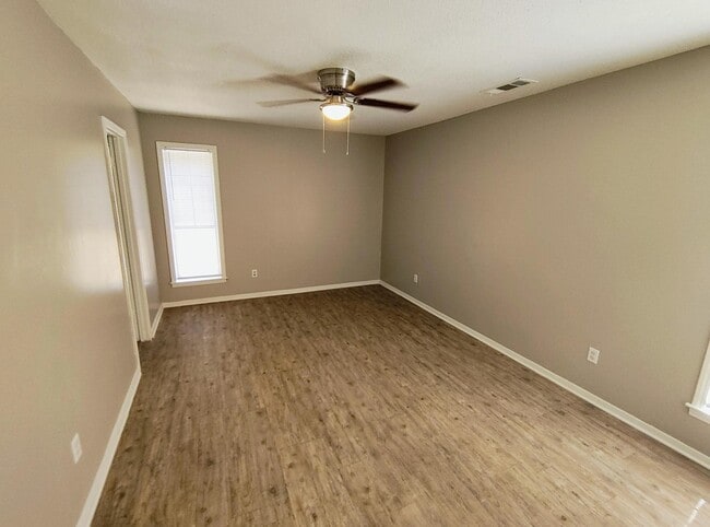 Building Photo - 6019 Whisper Valley Dr