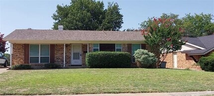 Building Photo - 642 Cambridge Dr
