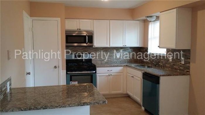 Building Photo - 1914 Mars Circle, Garland, TX, 75040
