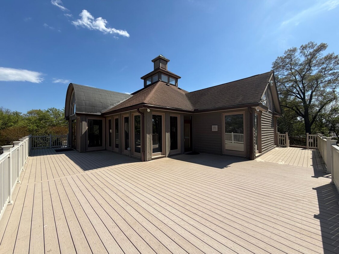 Foto del edificio - Coming Soon! Beautiful Townhome in Seven Oaks!