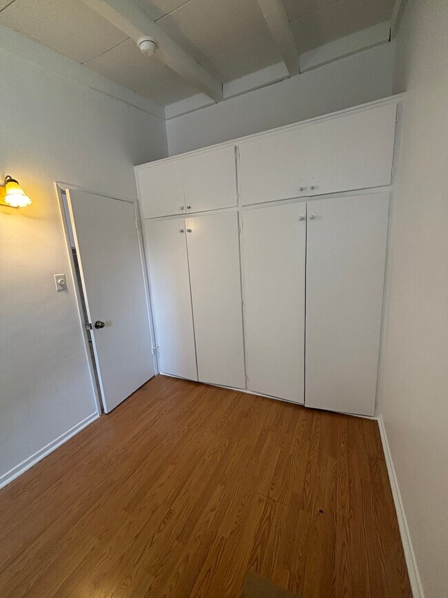 Foto del edificio - 2218 Carnegie Ln