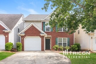 Building Photo - 9582 Lakeview Cir Building Photo - 9582 Lakeview Cir