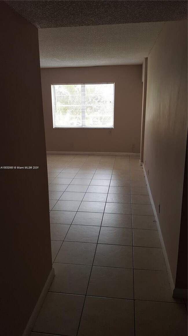 Foto del edificio - 4354 NW 9th Ave