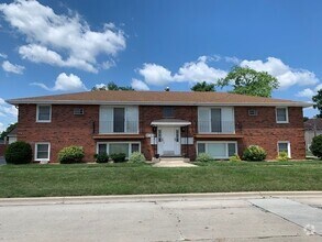 Building Photo - 7300 S 78th Ave