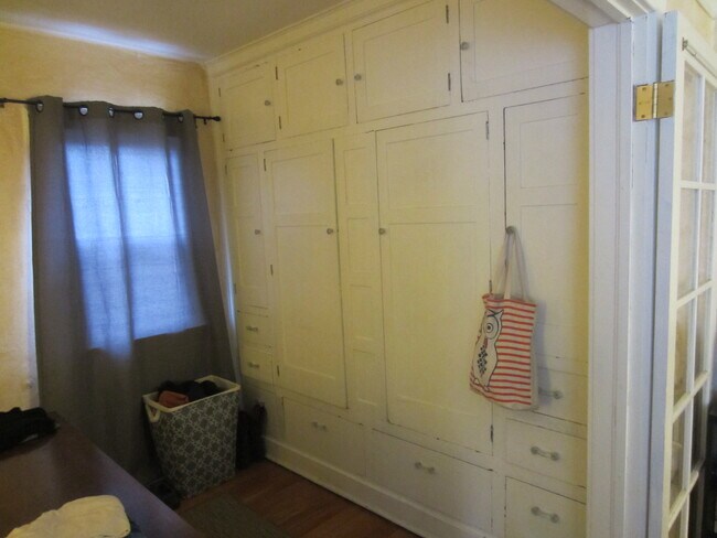 Foto del edificio - 340 S Grand Ave