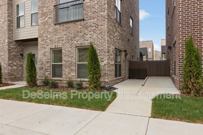 Foto del edificio - 203a Folsom Pass