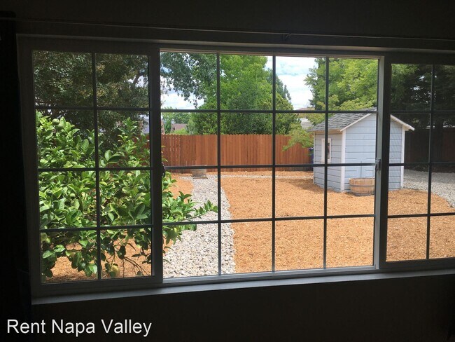 Building Photo - 2 br, 1 bath House - 2218 Trower Ave