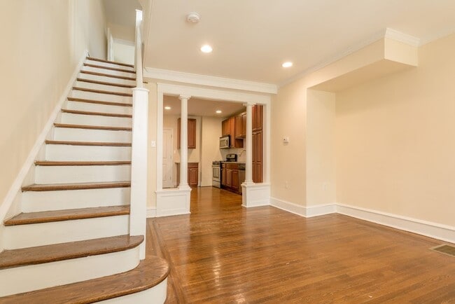 Building Photo - 537 E Penn St