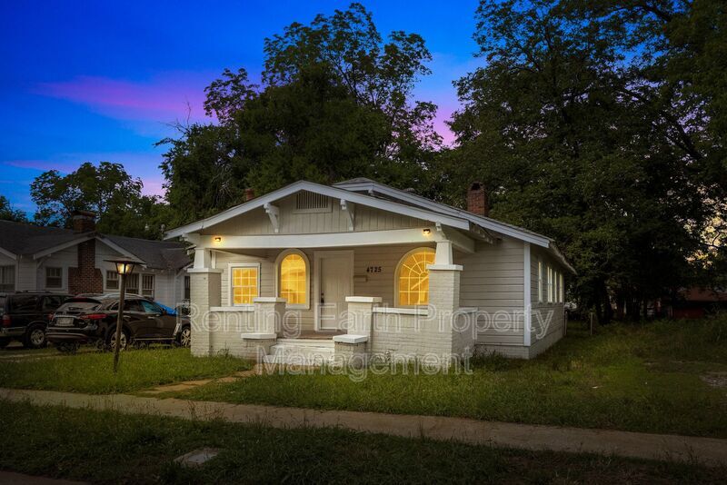 Foto principal - 4725 Court R