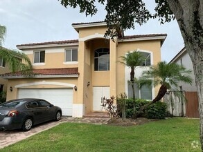 Building Photo - 7051 SW 162nd Ct