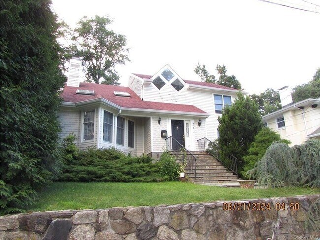 Building Photo - 25 Lefferts Rd