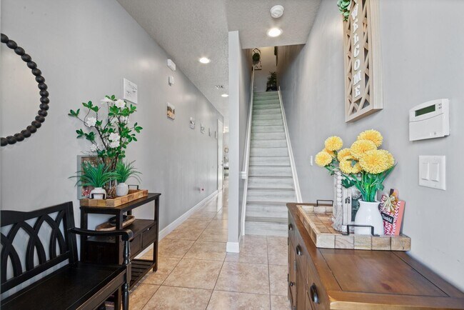 Foto del edificio - 6970 Long Pine Cir