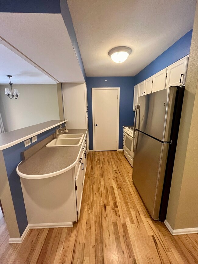 Kitchen - 3097 Fulton Circle