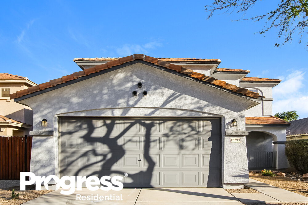 Foto principal - 17738 W Calavar Rd