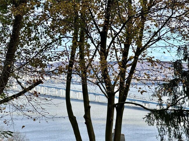 Foto del edificio - 227 South Blvd