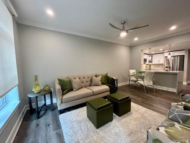 Foto del edificio - 100 Glen St