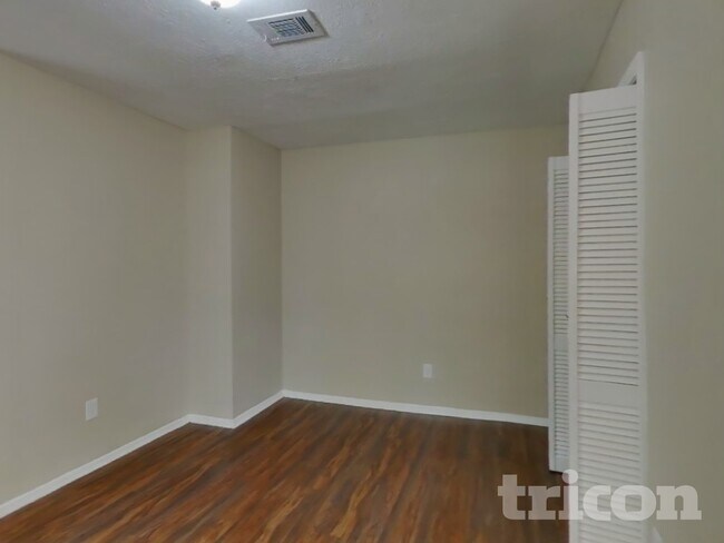 Foto del edificio - 5722 Yorkgate Dr