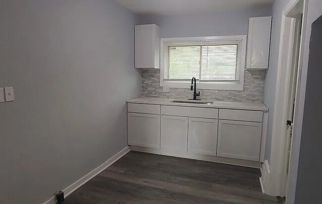Foto del edificio - 5304 N 64th St