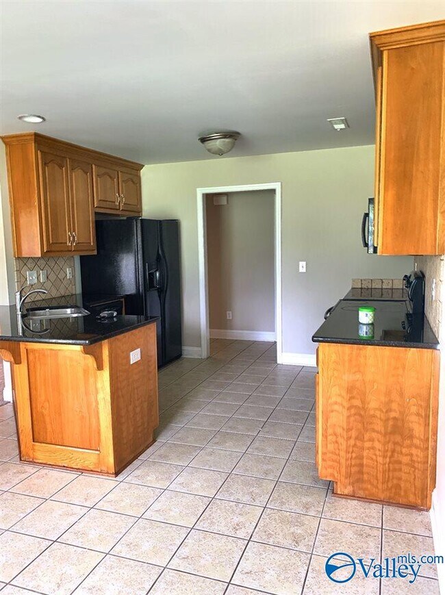 Foto del edificio - 211 Forrest Oak Ln