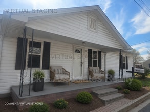 Building Photo - 601 Huger St