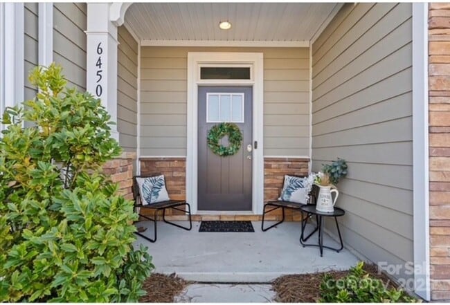 Building Photo - Beautiful 3-Bedroom Townhome in Harrisburg...